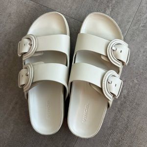 NEW Vince Glyn Leather Sandal Biscotti Ivory in 7